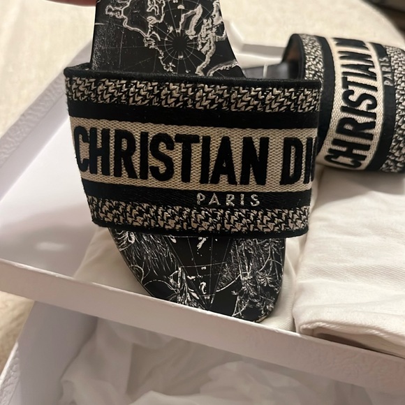 Christian Dior Dway slides 37.5 - Picture 5 of 5